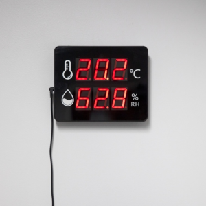 ETI WM40 Wall Mounted Thermometer & Hygrometer (Indoor Use)